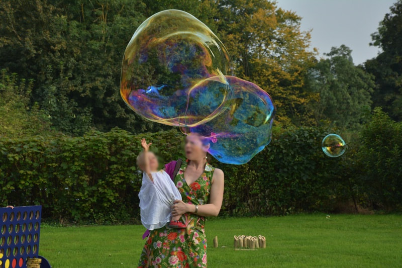 Les Funam'bulles : Spectacle pour enfants avec des bulles de savon géant -  Team Bubble Creator
